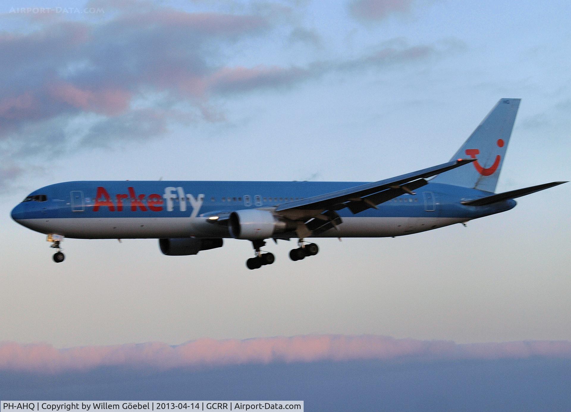 PH-AHQ, 1990 Boeing 767-383 C/N 24477, Landing on Airport of Lanzarote