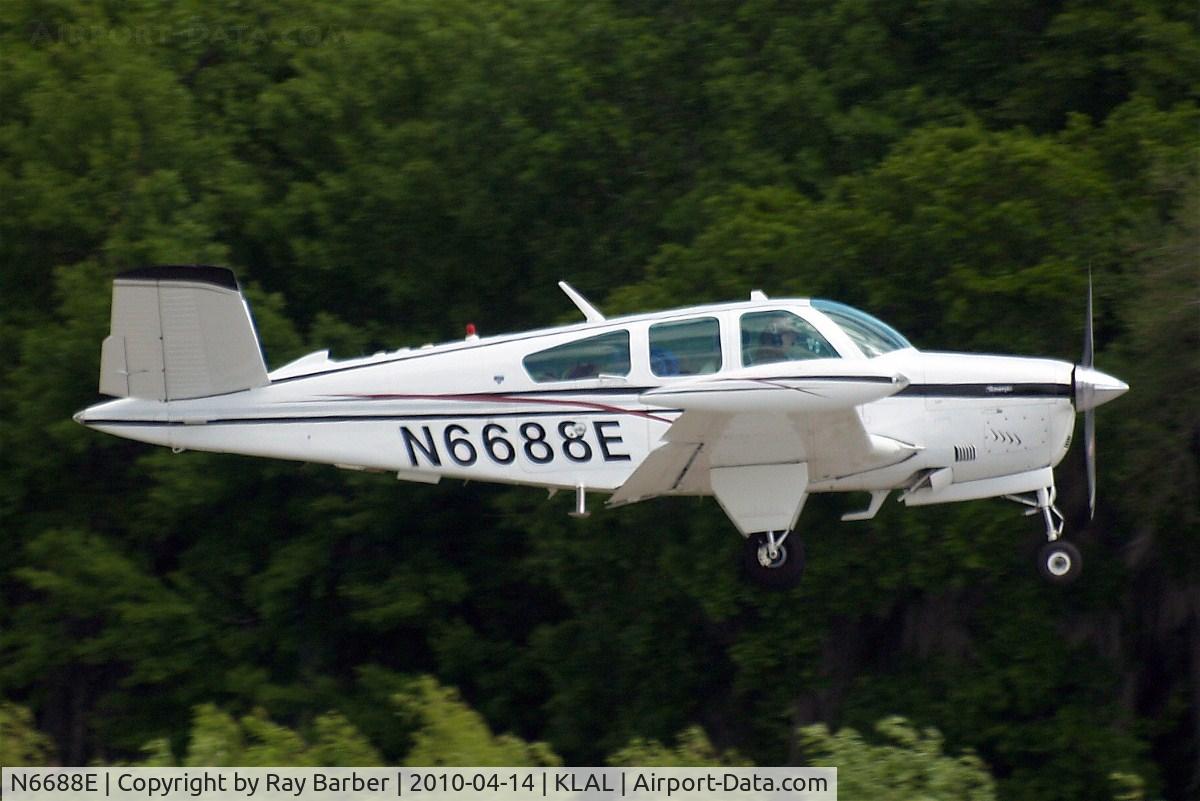 N6688E, 1979 Beech V35B Bonanza C/N D-10319, Beech V35B Bonaza [D-10319] Lakeland-Linder~N 14/04/2010