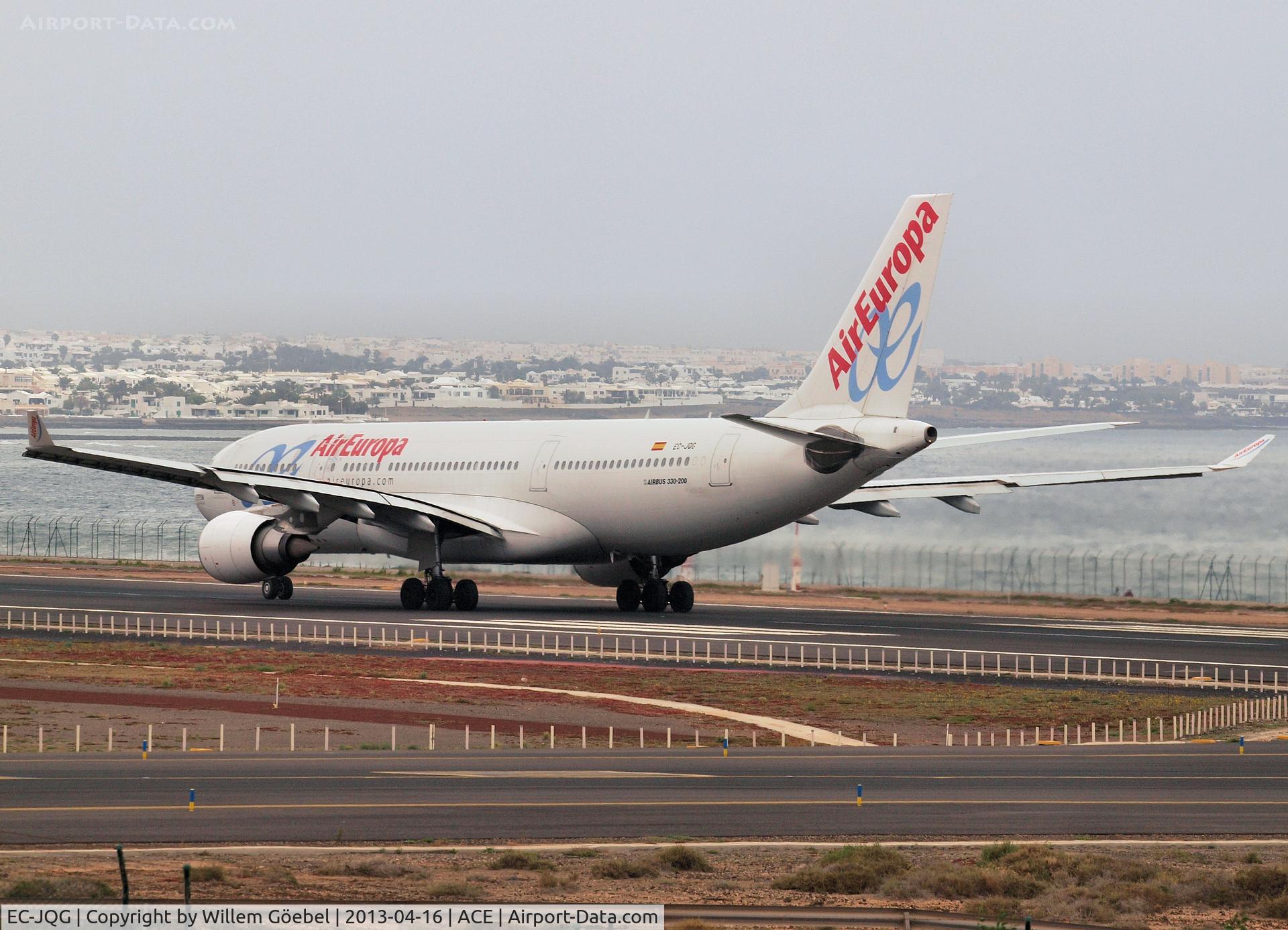 EC-JQG, 2006 Airbus A330-202 C/N 745, Taxi to the runway of Lanzarote Airport