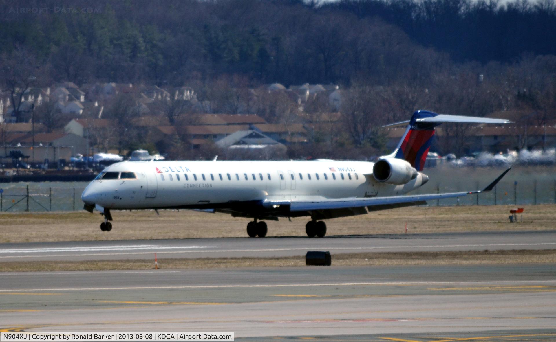 N904XJ, 2007 Bombardier CRJ-900ER (CL-600-2D24) C/N 15135, Landing - Touchdown - DCA