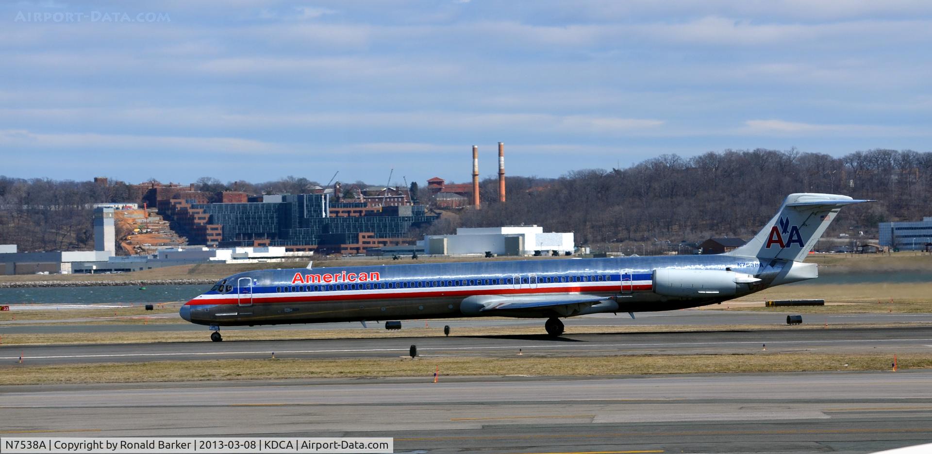 N7538A, 1990 McDonnell Douglas MD-82 (DC-9-82) C/N 49992, Takeoff DCA
