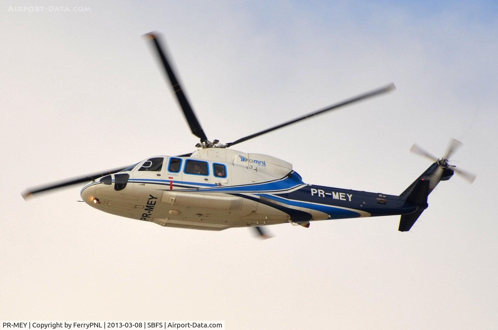 PR-MEY, 2008 Sikorsky S-76C++ C/N 760766, Crossing the beach at Sao Tome, RJ after taking-off from local heliport.