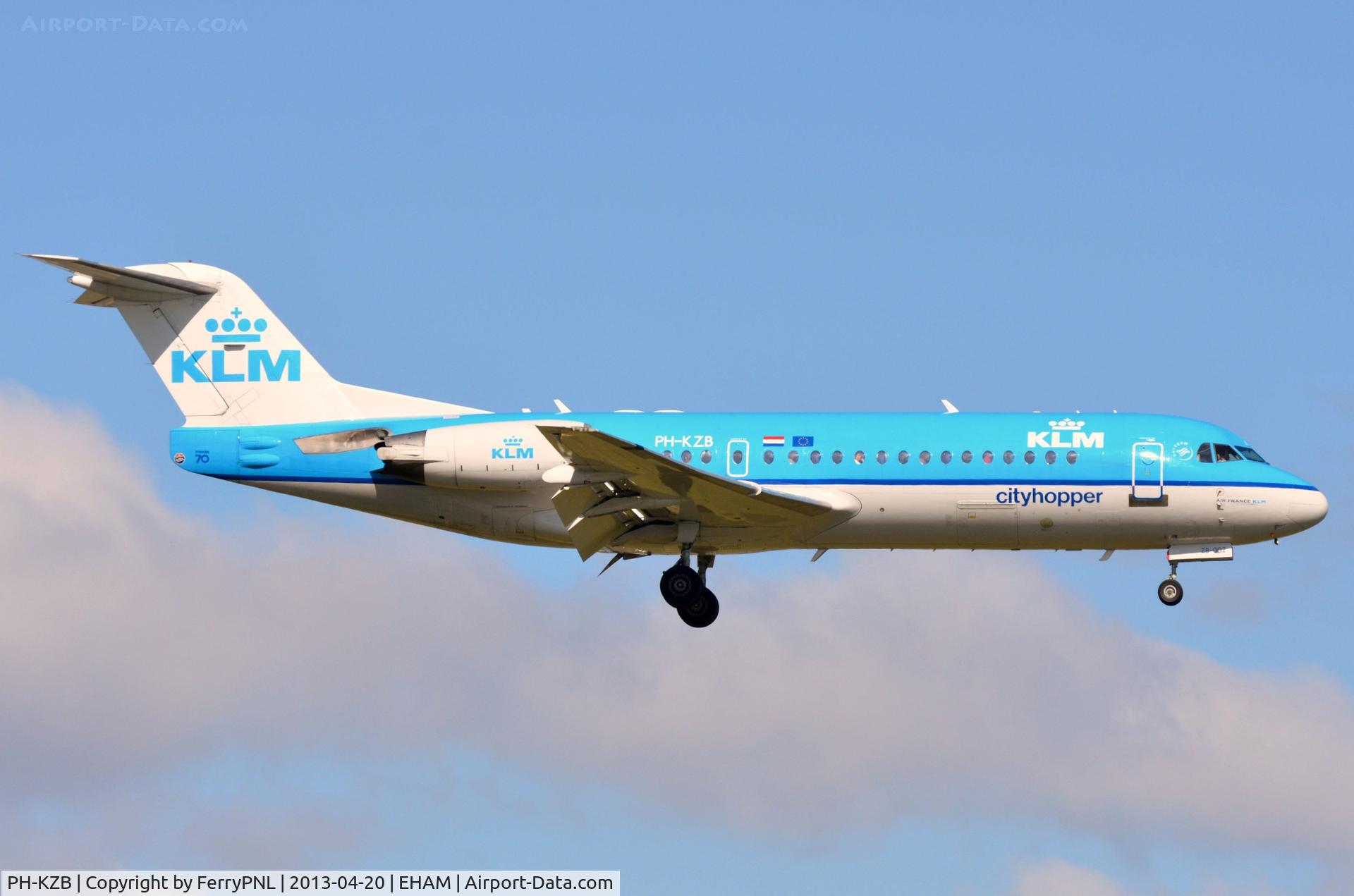 PH-KZB, 1996 Fokker 70 (F-28-070) C/N 11562, KLC Fk70