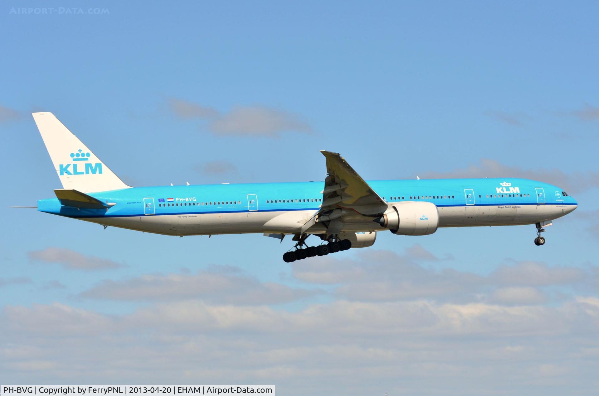 PH-BVG, 2012 Boeing 777-306/ER C/N 38867, KLM B773 arriving