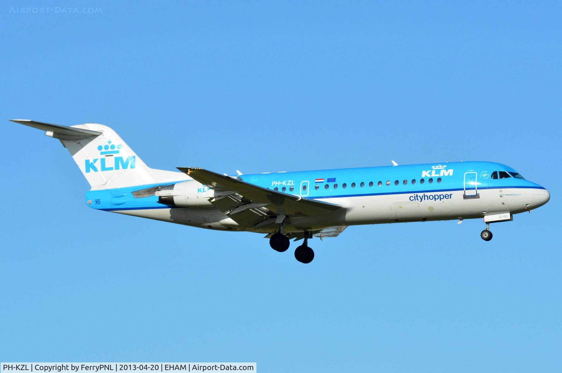 PH-KZL, 1995 Fokker 70 (F-28-0070) C/N 11536, KLC Fk70 landing