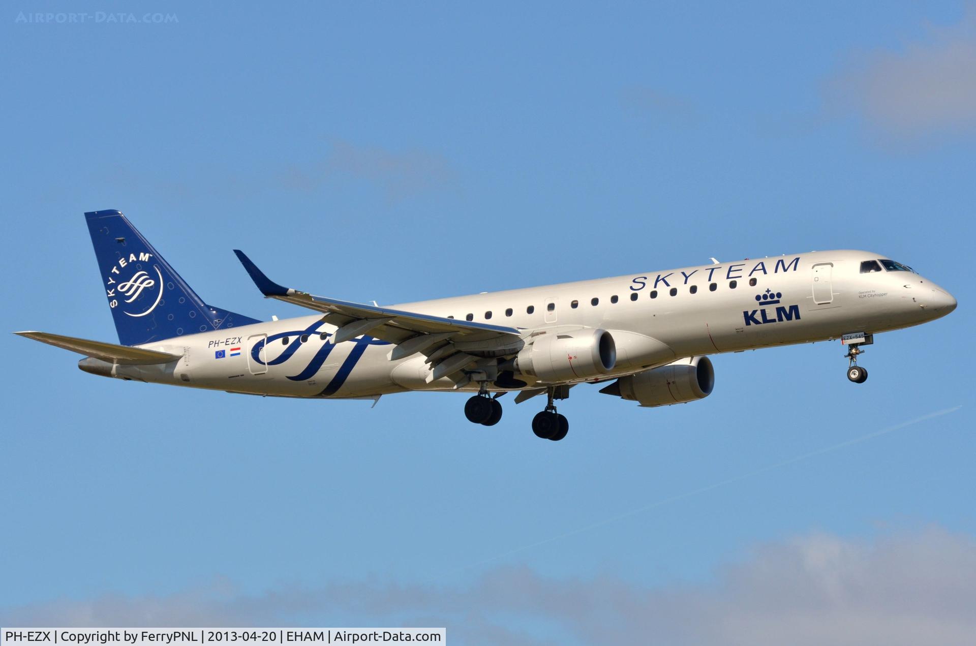 PH-EZX, 2012 Embraer 190LR (ERJ-190-100LR) C/N 19000545, KLC ERJ190 in Skyteam uniform