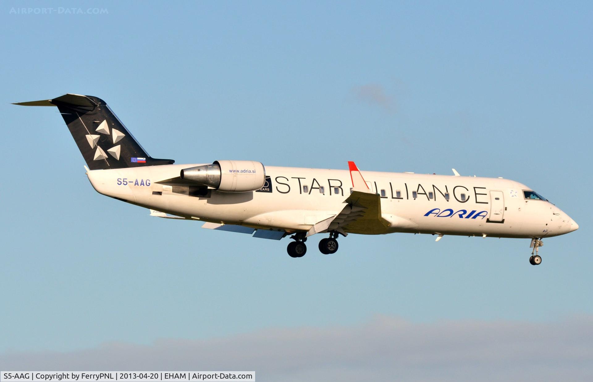 S5-AAG, 2000 Canadair CRJ-200LR (CL-600-2B19) C/N 7384, Adria CL200 in Star Alliance cs
