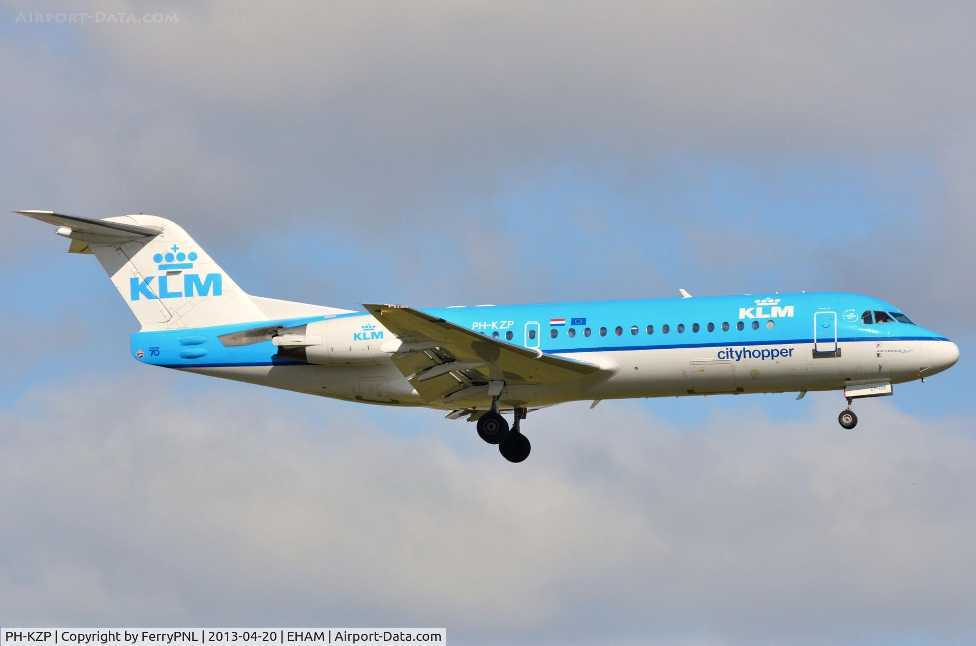 PH-KZP, 1995 Fokker 70 (F-28-0070) C/N 11539, Cityhopper Fk70 landing