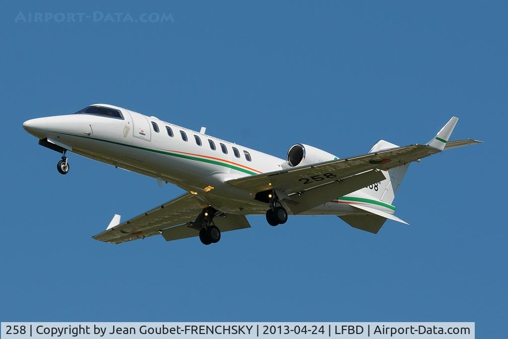 258, 2003 Learjet 45 C/N 45-234, Irish Air Corps landing 23