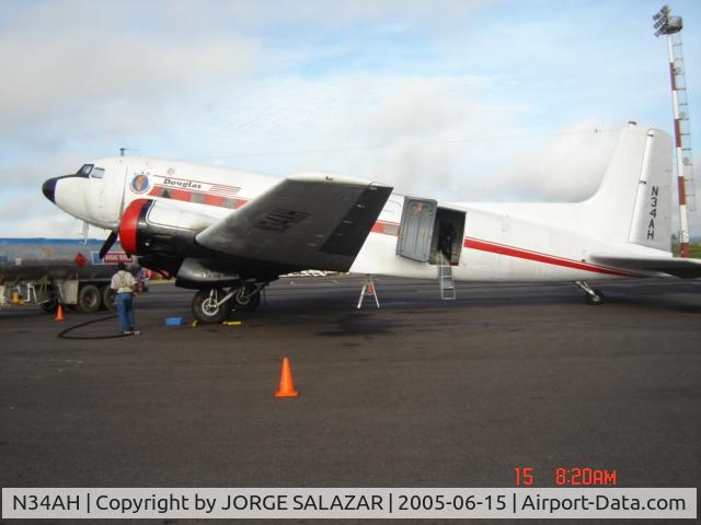 N34AH, 1952 Douglas Super R4D-8 (C-117D) C/N 43360, benzon shuttle flight