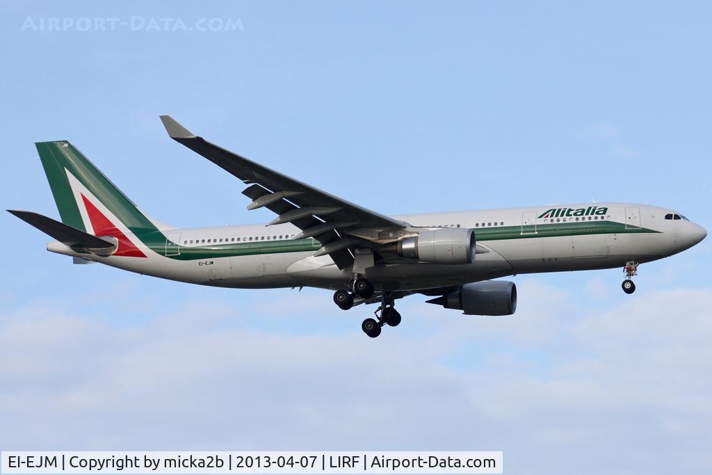 EI-EJM, 2012 Airbus A330-202 C/N 1308, Landing