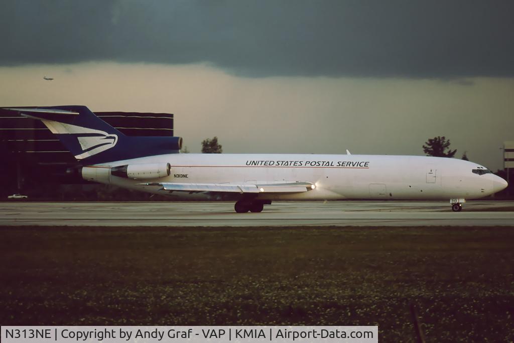N313NE, 1968 Boeing 727-223F C/N 19702, US Postal Service 727-200