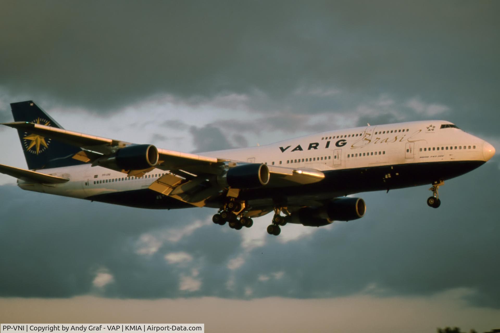 PP-VNI, 1985 Boeing 747-341 C/N 23395, VARIG 747-300