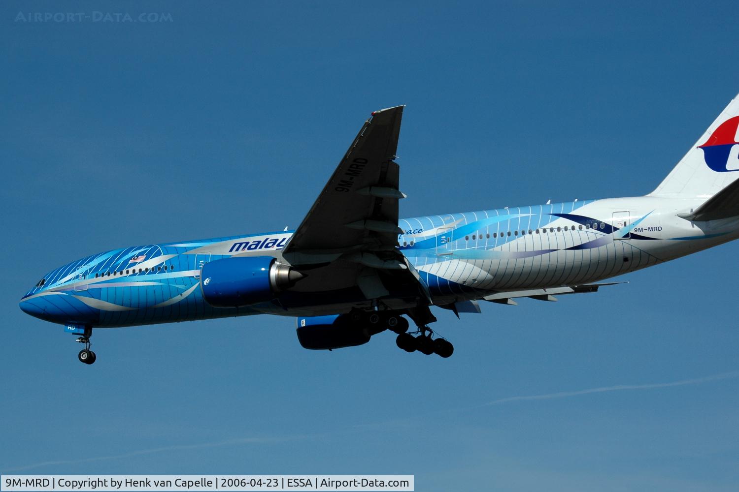 9M-MRD, 1997 Boeing 777-2H6/ER C/N 28411, Malaysian Airlines Boeing 777-200 approaching Stockhom Arlanda airport, Sweden. Very nice livery!