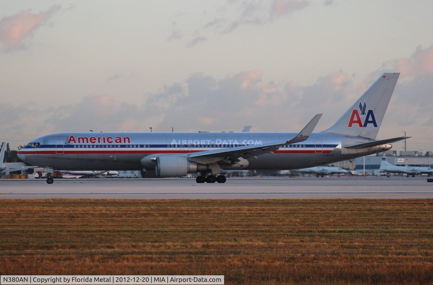 N380AN, 1993 Boeing 767-323 C/N 25449, American 767-300