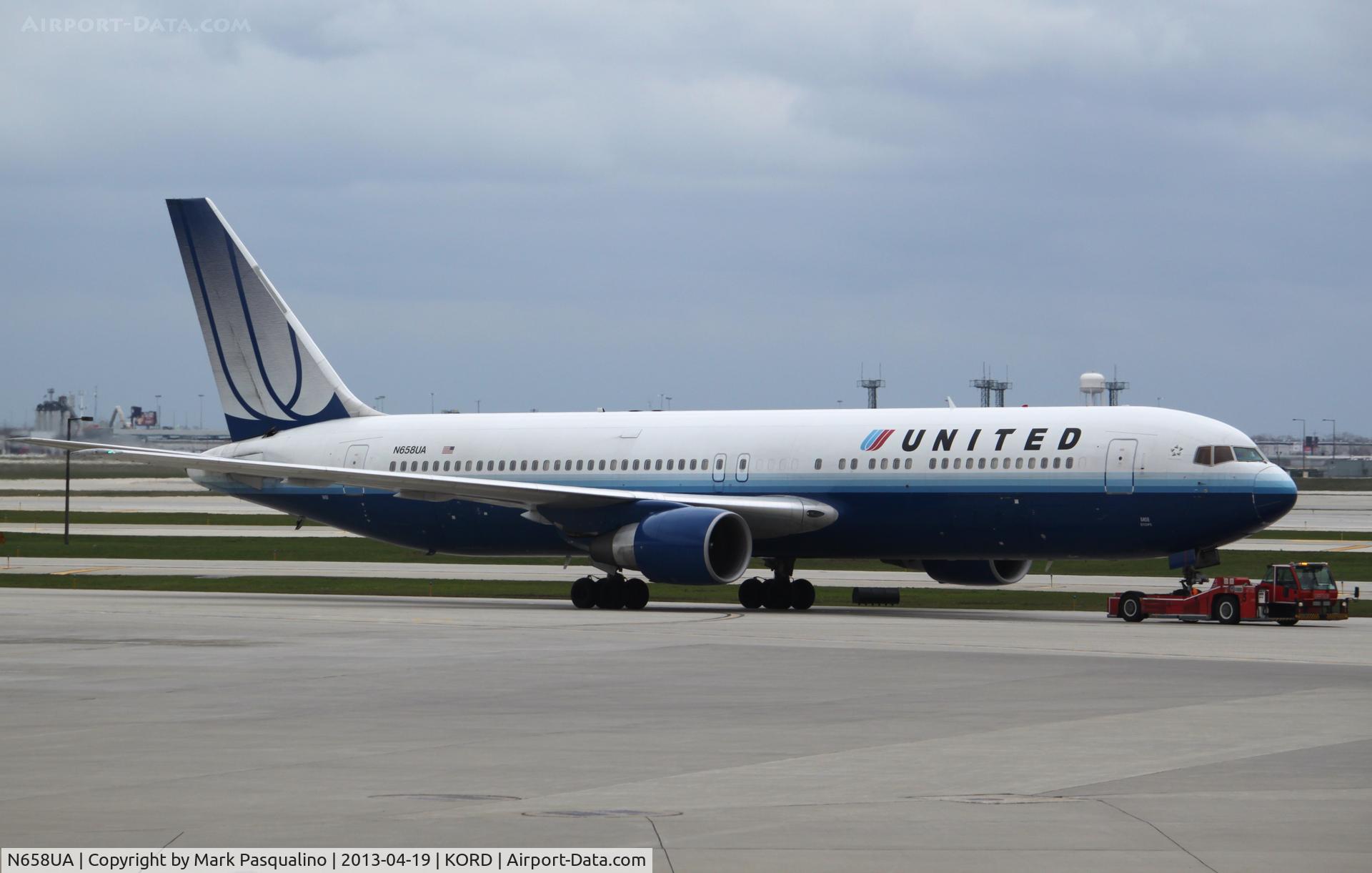 N658UA, 1993 Boeing 767-322 C/N 27113, Boeing 767-300