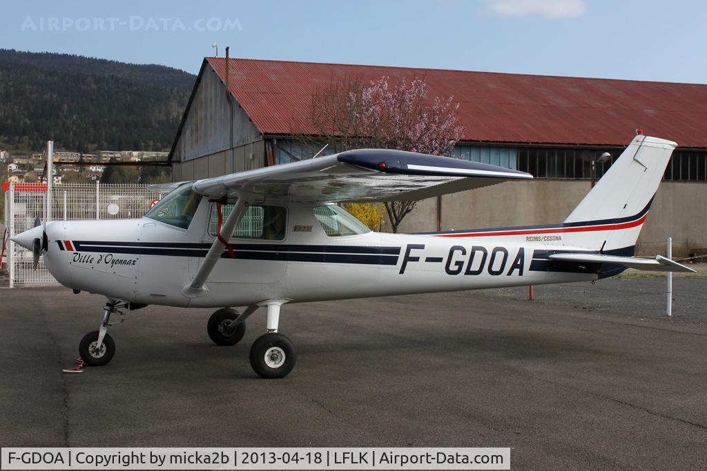 F-GDOA, Reims F152 C/N 1924, Parked