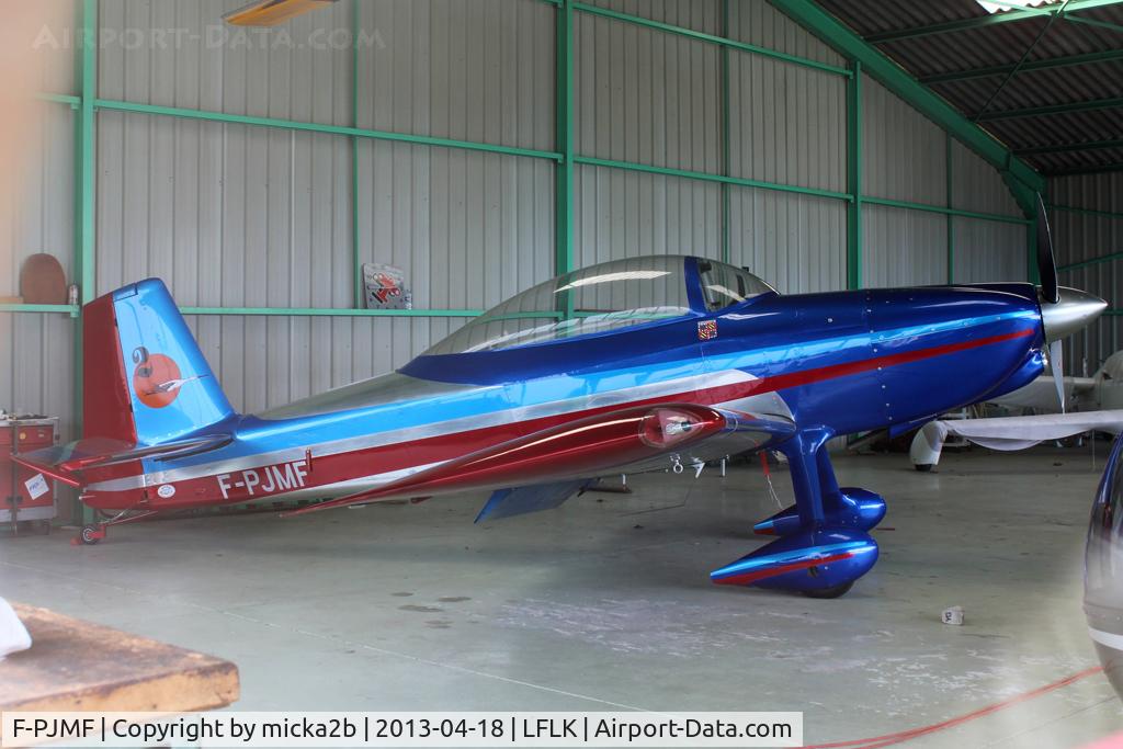 F-PJMF, 2008 Vans RV-8 C/N 81724, Parked