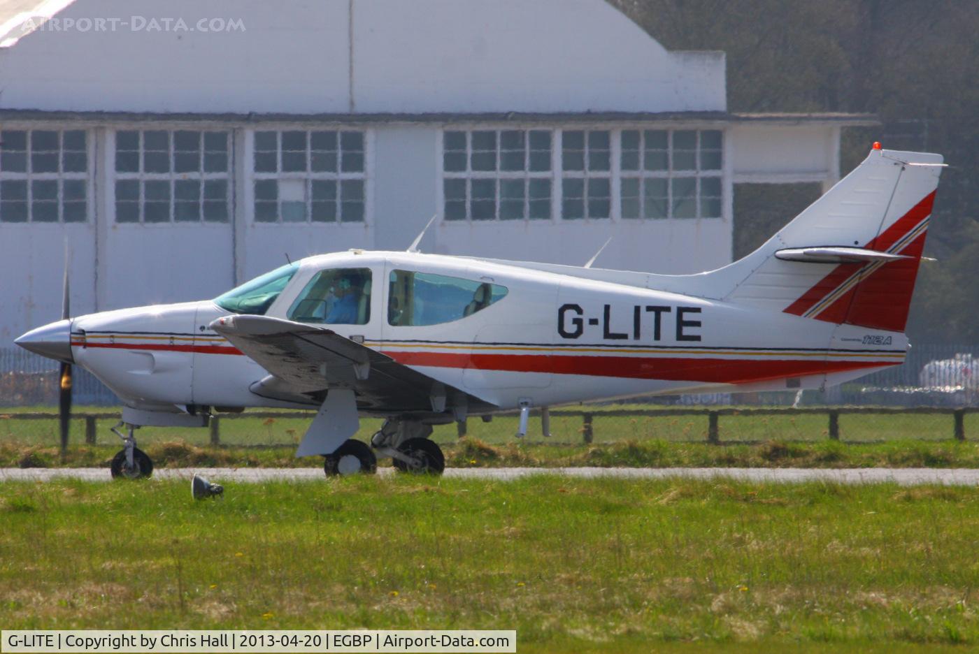 G-LITE, 1975 Rockwell International 112 Commander C/N 291, visitor to the Rockwell Commander fly-in at Kemble