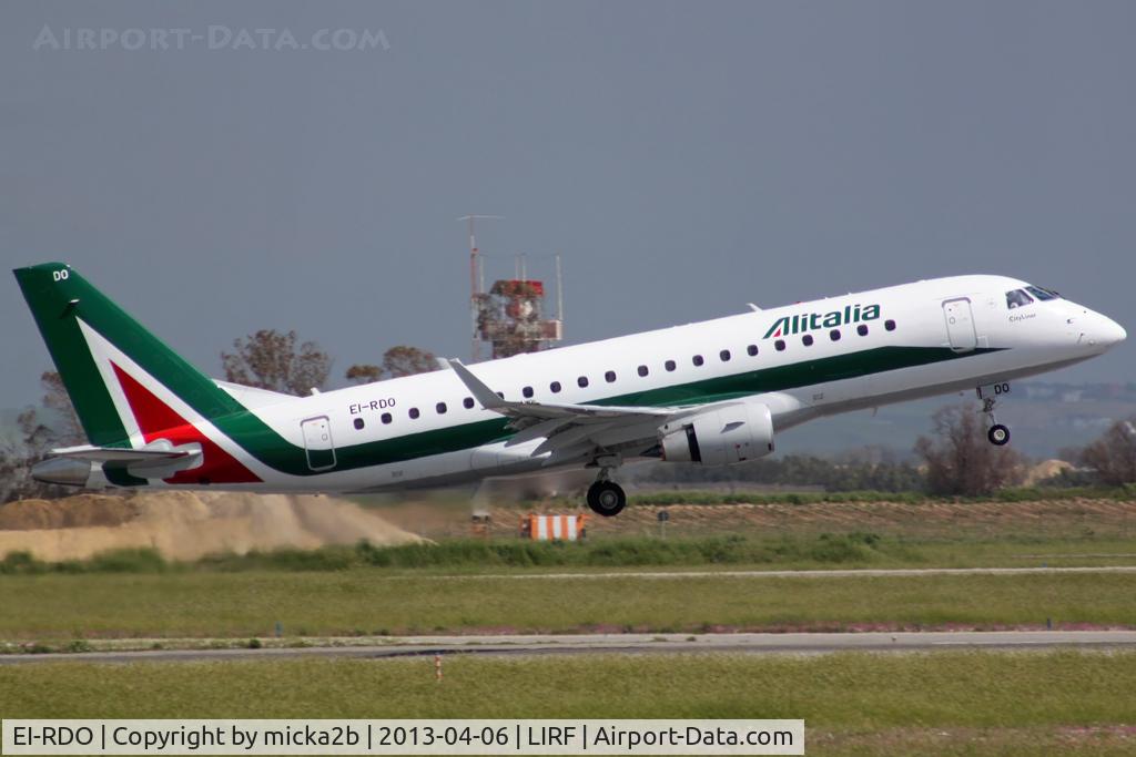 EI-RDO, 2012 Embraer 175LR (ERJ-170-200LR) C/N 17000348, Landing