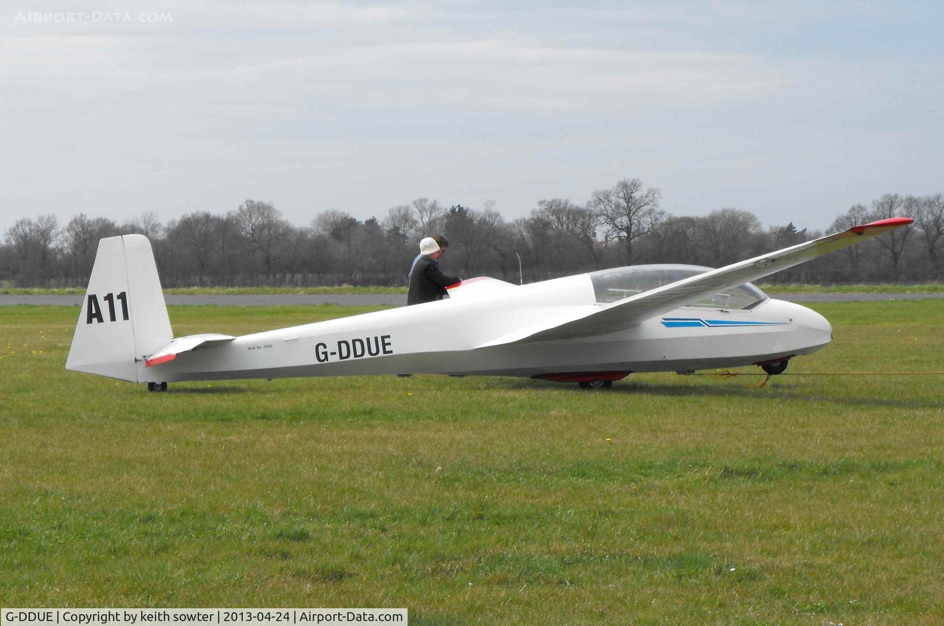 G-DDUE, Schleicher ASK-13 C/N 13591, Owned by the Norfolk Gliding Club at Tibenham