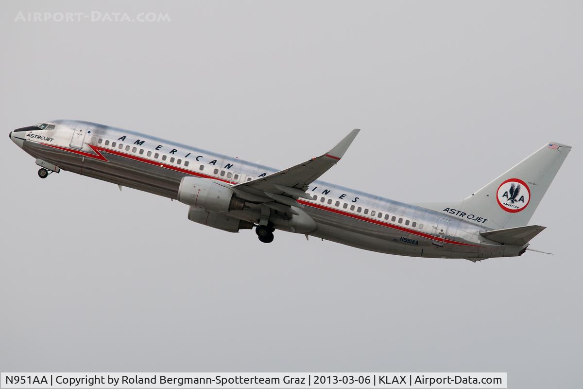 N951AA, 2000 Boeing 737-823 C/N 29538, Boeing 737-823