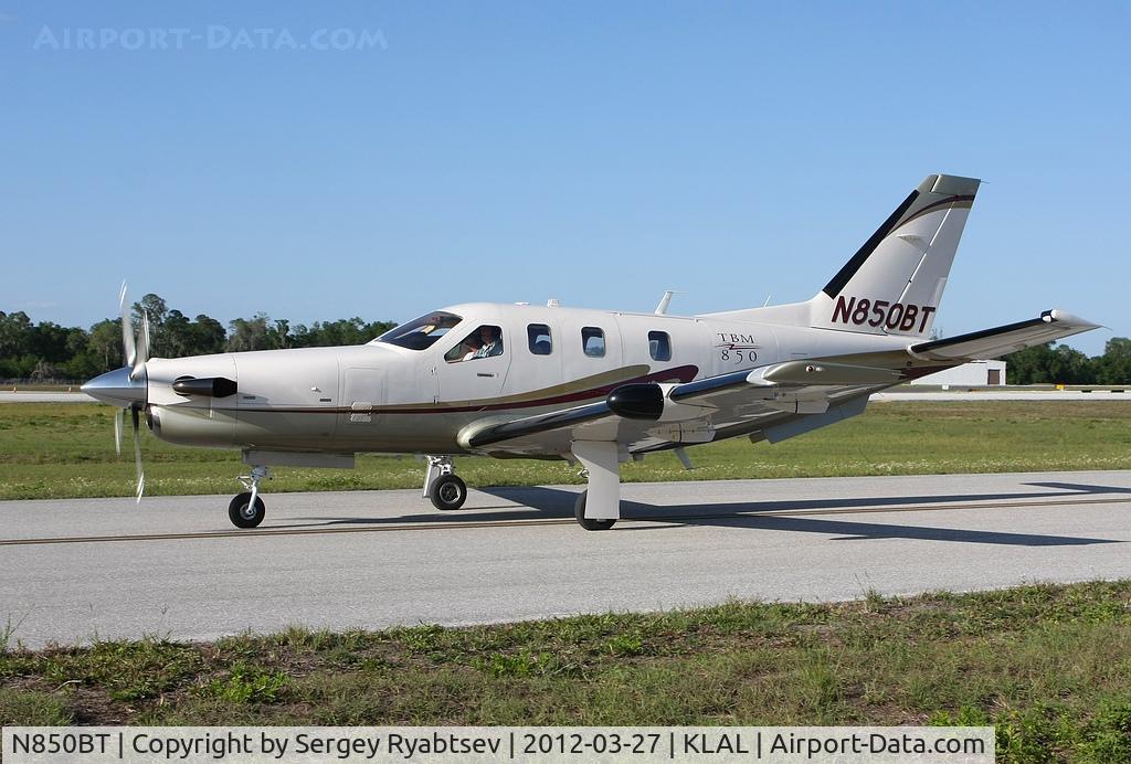 N850BT, 2007 Socata TBM-700 C/N 433, Sun'n-Fun 2012