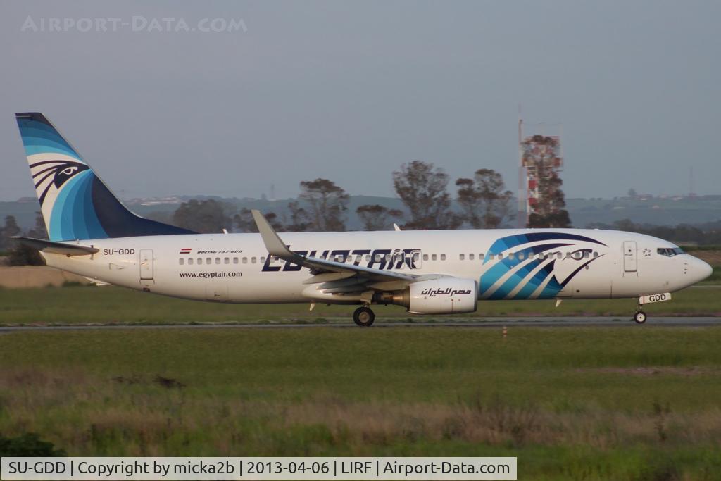 SU-GDD, 2009 Boeing 737-866 C/N 35566, Take off