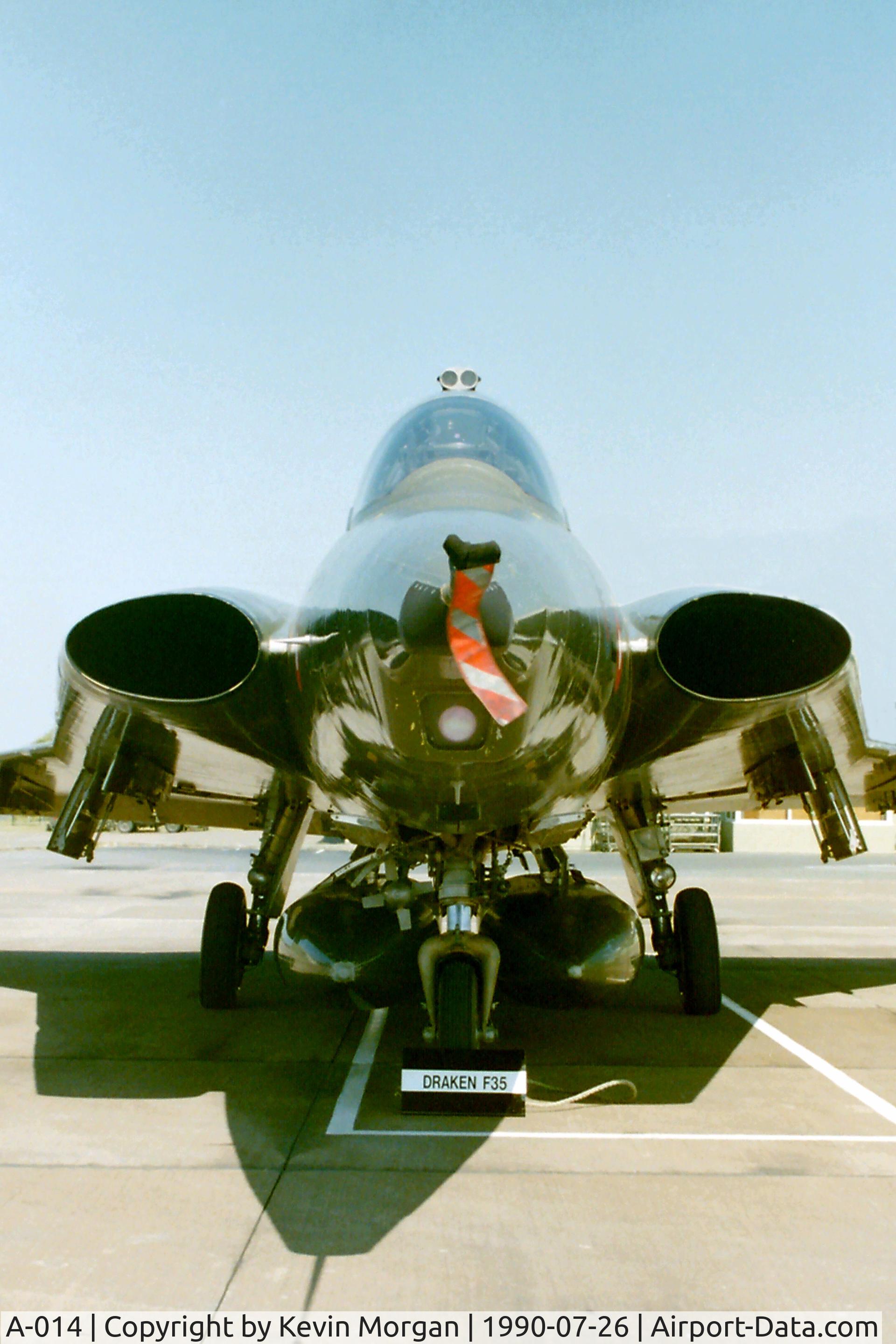 A-014, 1971 Saab F-35 Draken C/N 35-1014, Raf Brawdy Airshow 26/07/90