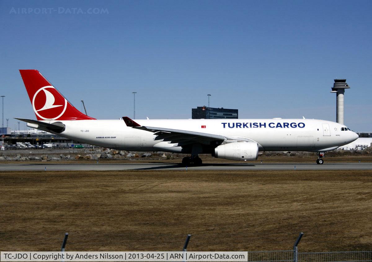 TC-JDO, 2009 Airbus A330-243F C/N 1004, Taxiing out to runway 01R.