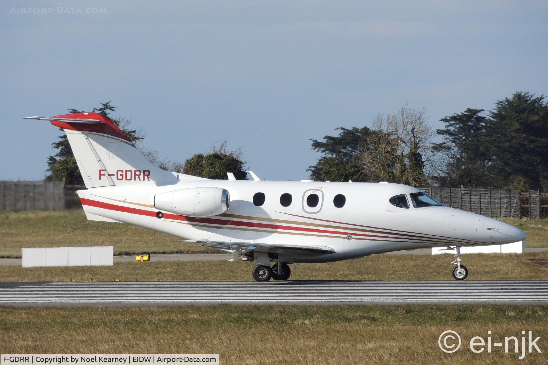 F-GDRR, 2009 Hawker Beechcraft 390 Premier 1A C/N RB-269, Lined up for departure off Rwy 10 at Dublin.