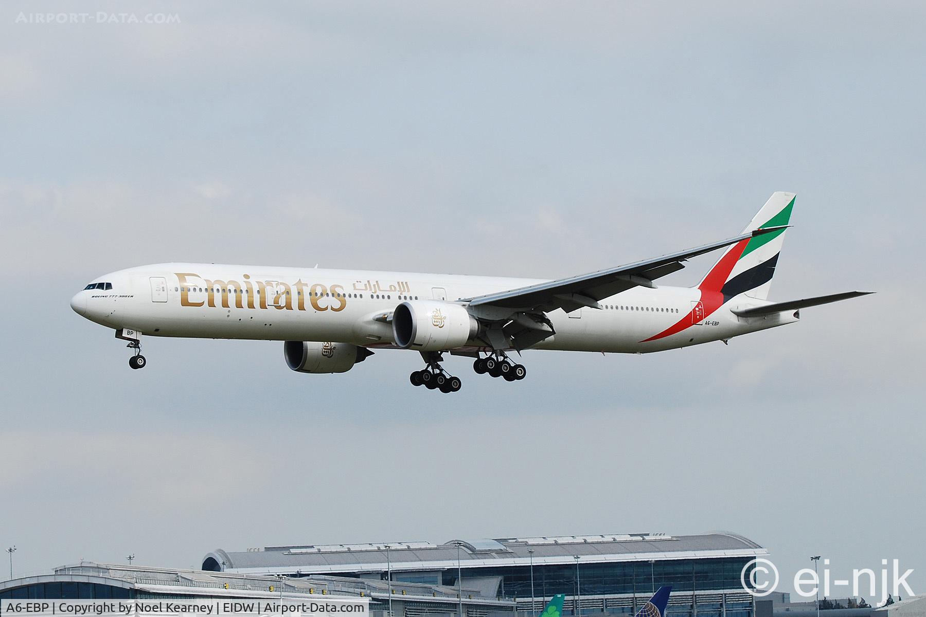 A6-EBP, 2006 Boeing 777-31H/ER C/N 32710, UAE 161 about to land Rwy 28 at Dublin.