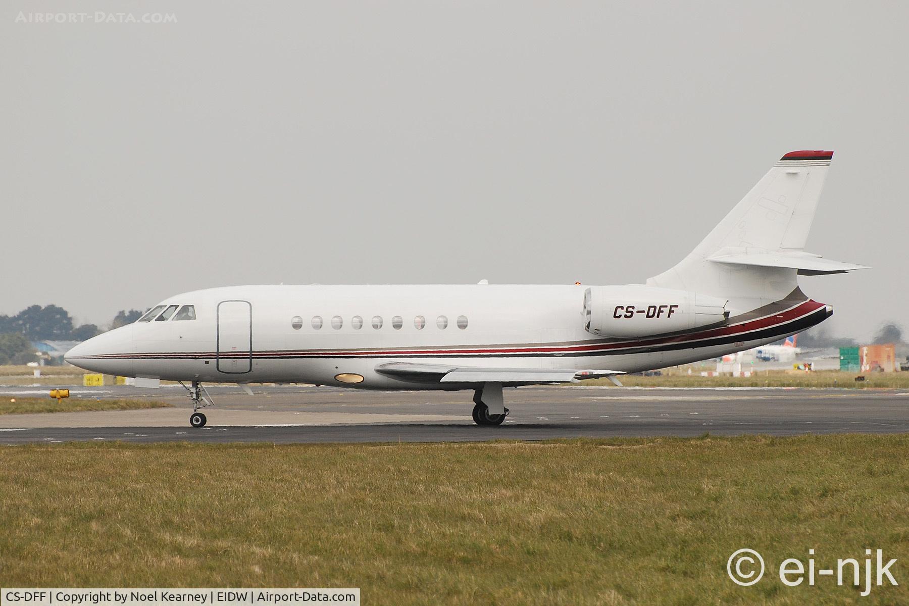 CS-DFF, 2004 Dassault Falcon 2000EX C/N 41, Operated by Netjets, this MY2000 is seen about to depart off Rwy 28 at Dublin.