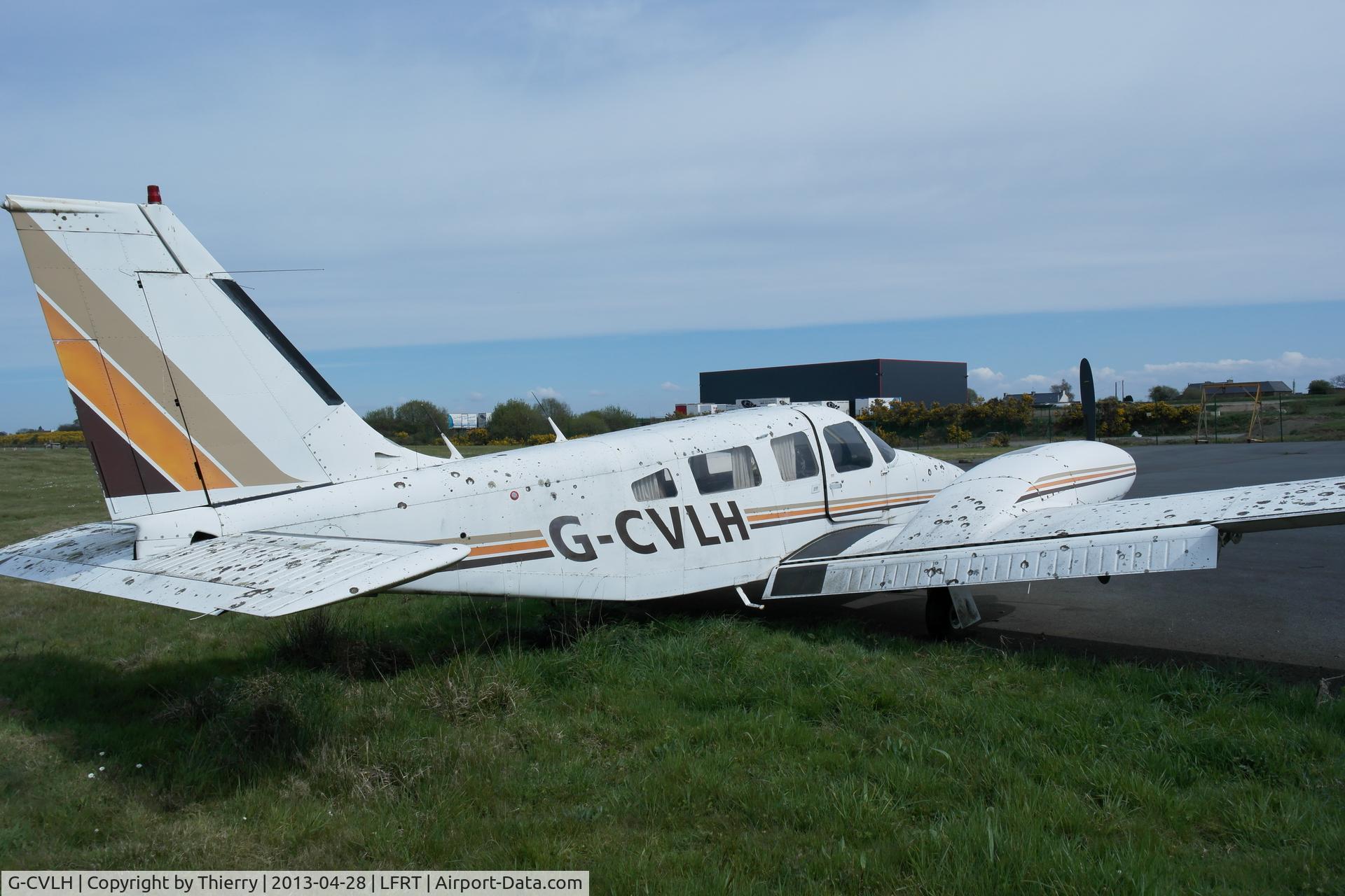 G-CVLH, 1980 Piper PA-34-200T Seneca II C/N 34-8070332, Saint Brieuc Armor - France - April 29th 2013