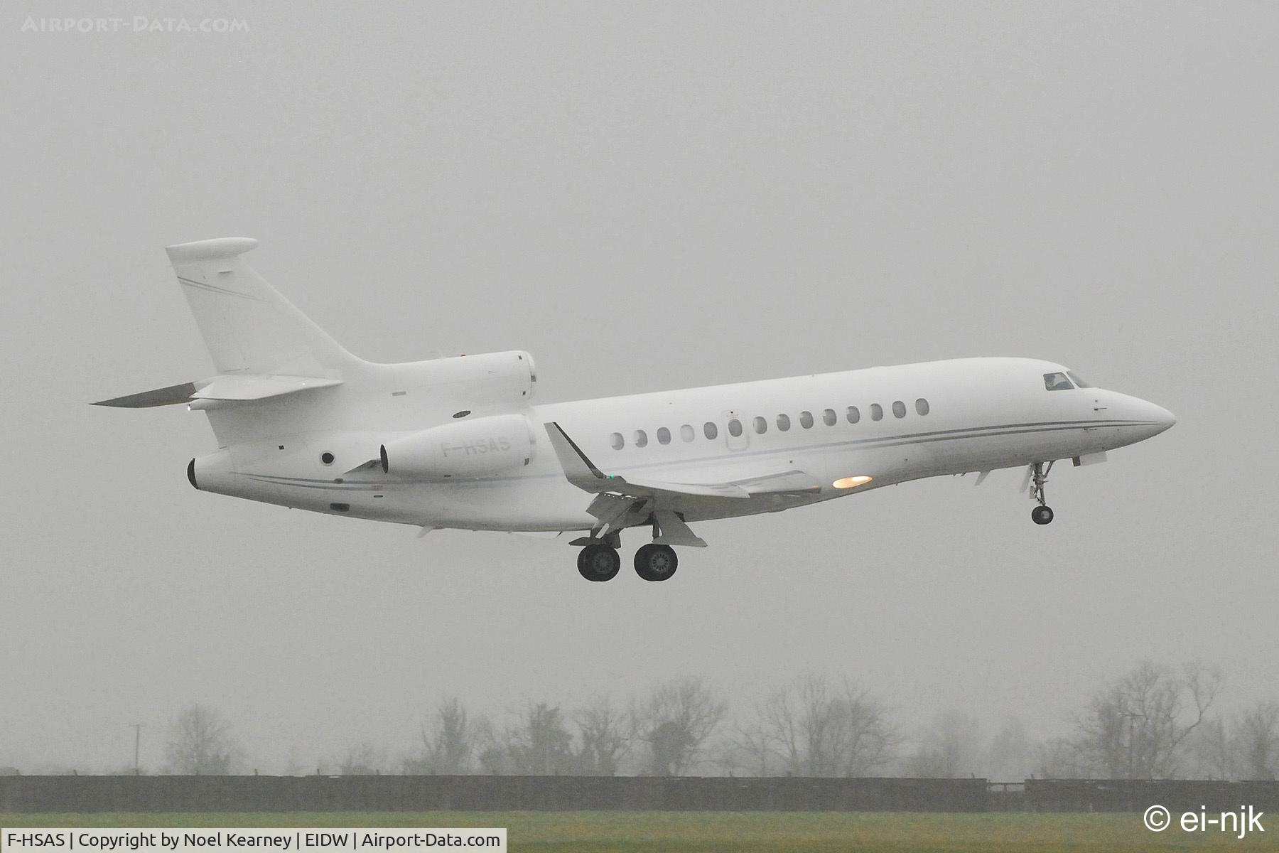 F-HSAS, 2011 Dassault Falcon 7X C/N 119, Landing Rwy 10 at Dublin in the rain.