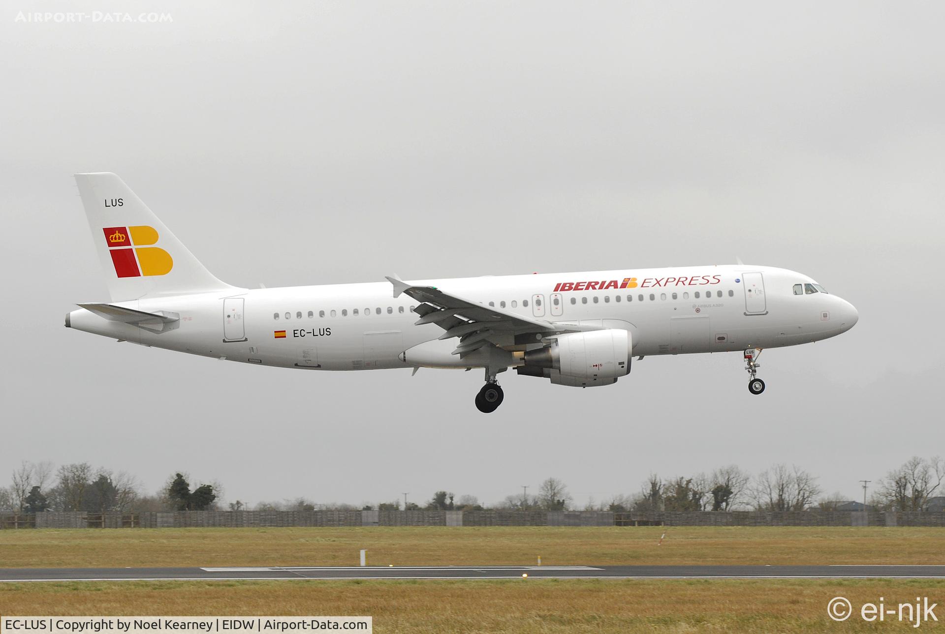 EC-LUS, 2013 Airbus A320-216 C/N 5501, Operated by Iberia Express and seen landing Rwy 10 at Dublin.