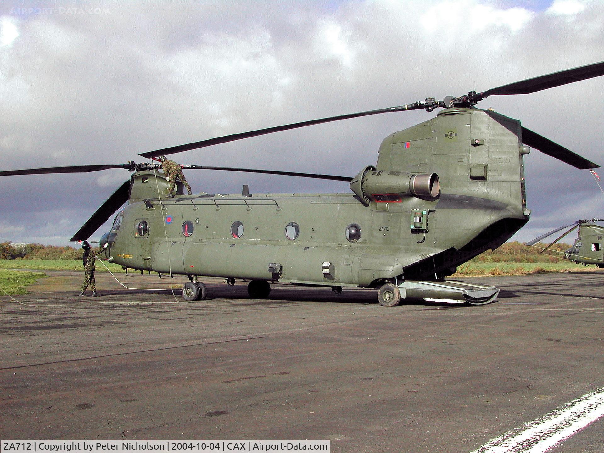 ZA712, 1981 Boeing Vertol Chinook HC.2 C/N M/A024/B-843/M7016, Chinook HC.2, callsign Mowgli 43, of 27 Squadron operating from Carlisle in Exercise Eagles Eye in October 2004.