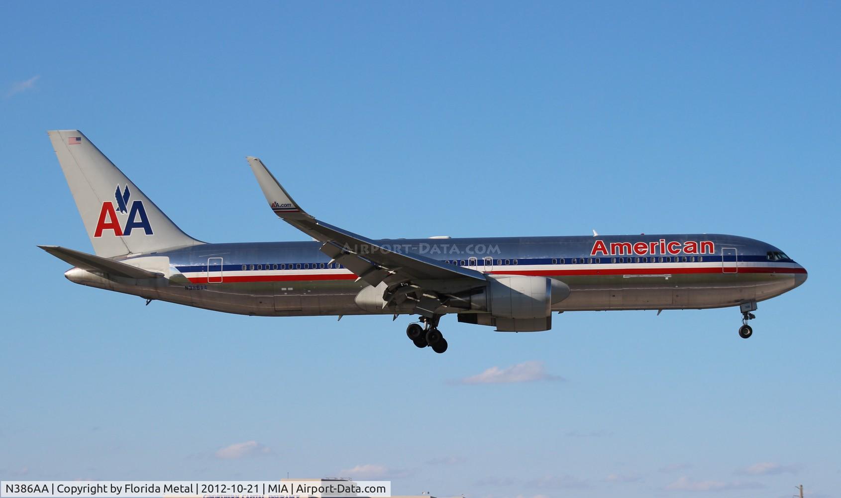 N386AA, 1994 Boeing 767-323/ER C/N 27060, American 767-300
