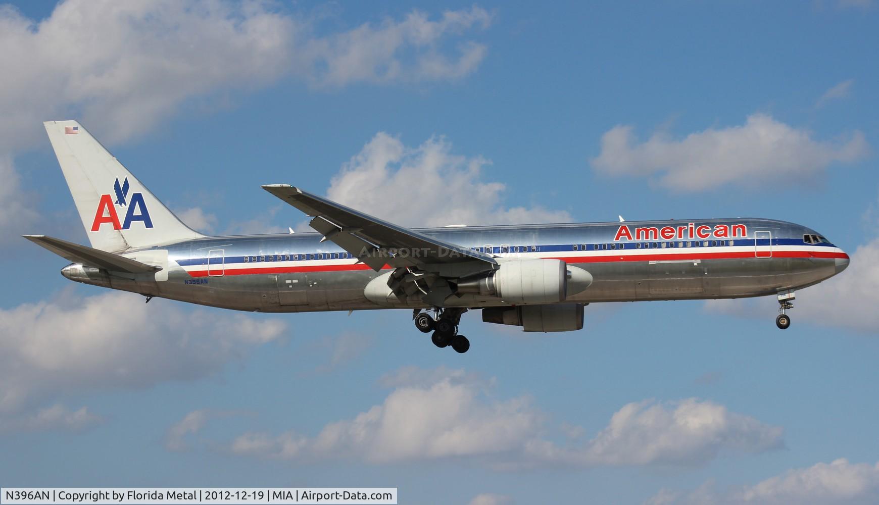 N396AN, 1999 Boeing 767-323/ER C/N 29603, American 767-300