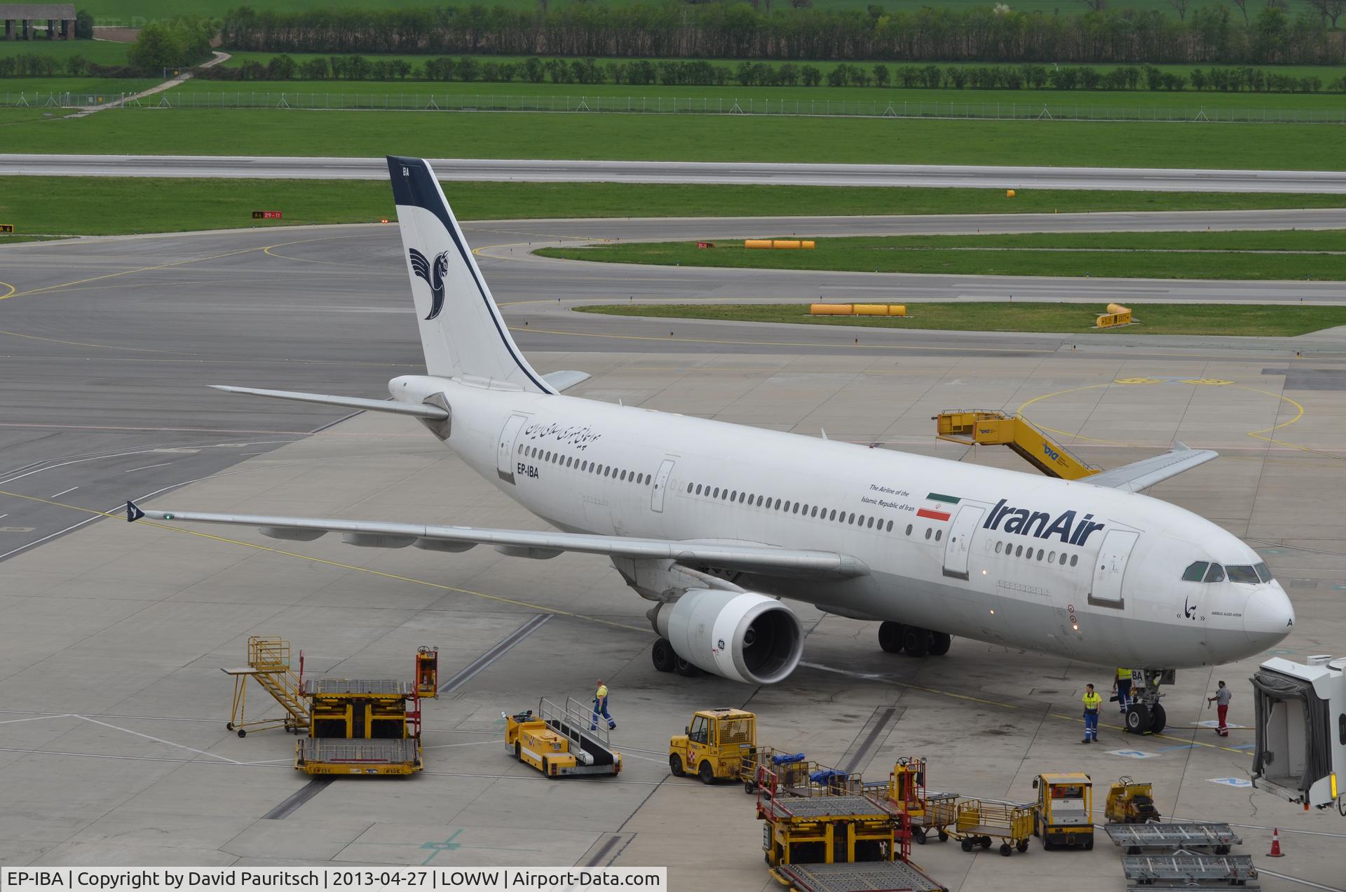 EP-IBA, 1993 Airbus A300B4-605R C/N 723, Gate D28 broken