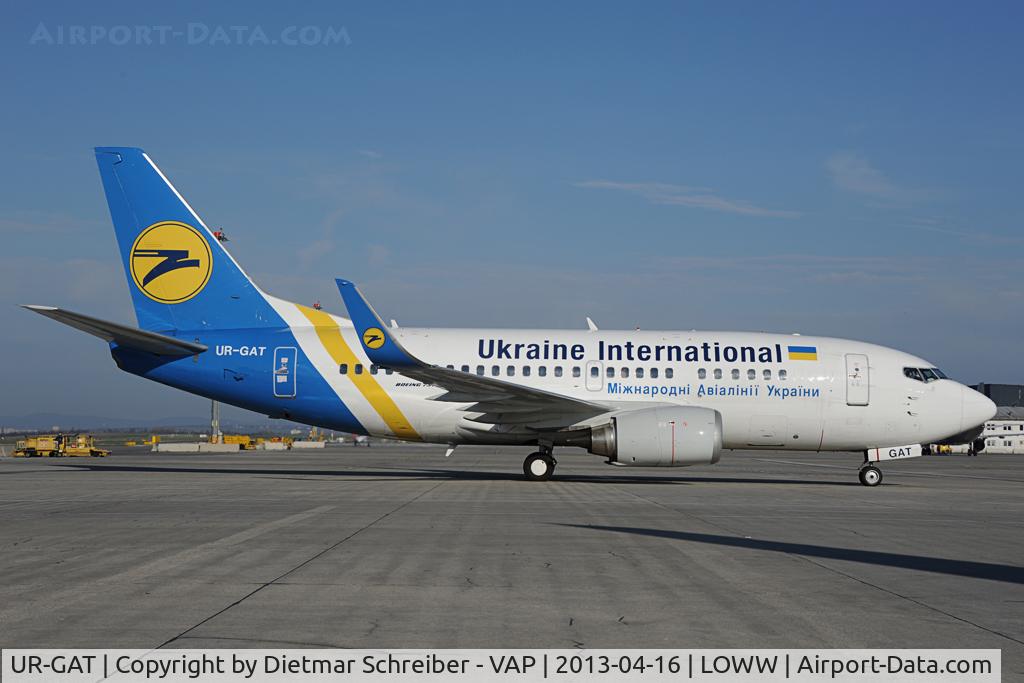 UR-GAT, 1993 Boeing 737-528 C/N 25237, Ukraine International Boeing 737-500