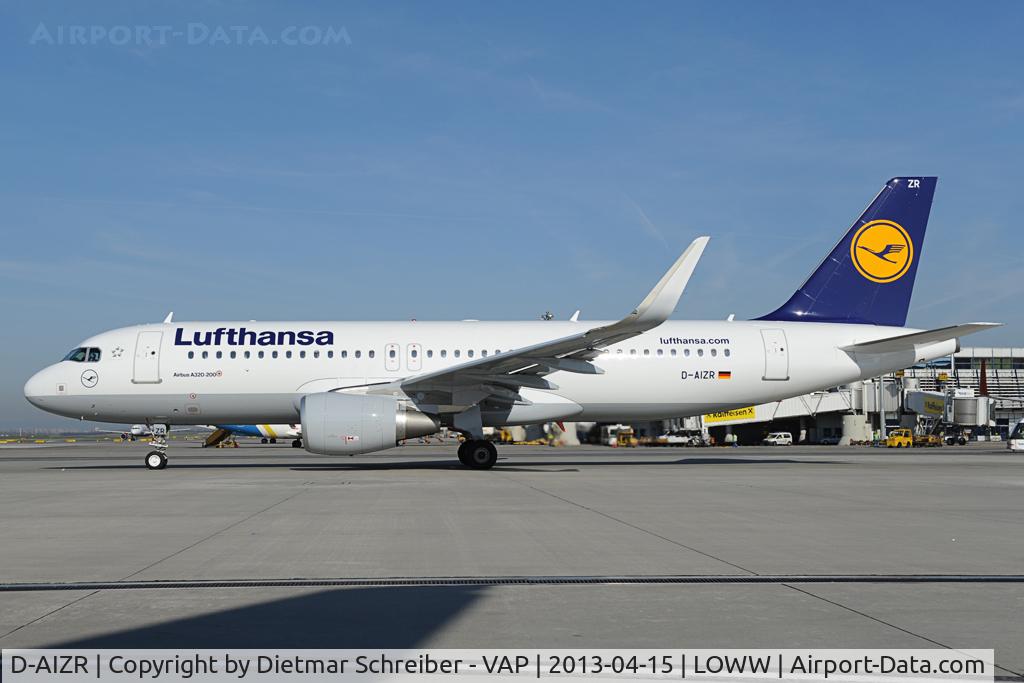 D-AIZR, 2013 Airbus A320-214 C/N 5525, Lufthansa Airbus 320