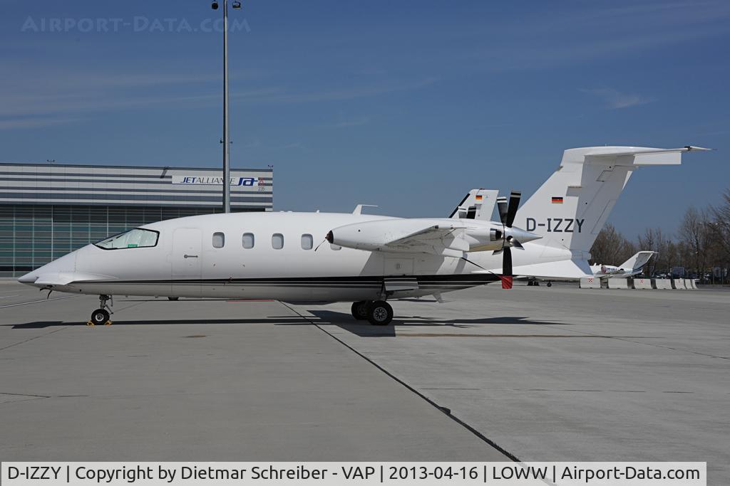 D-IZZY, 1999 Piaggio P-180 Avanti C/N 1034, Piaggio P180