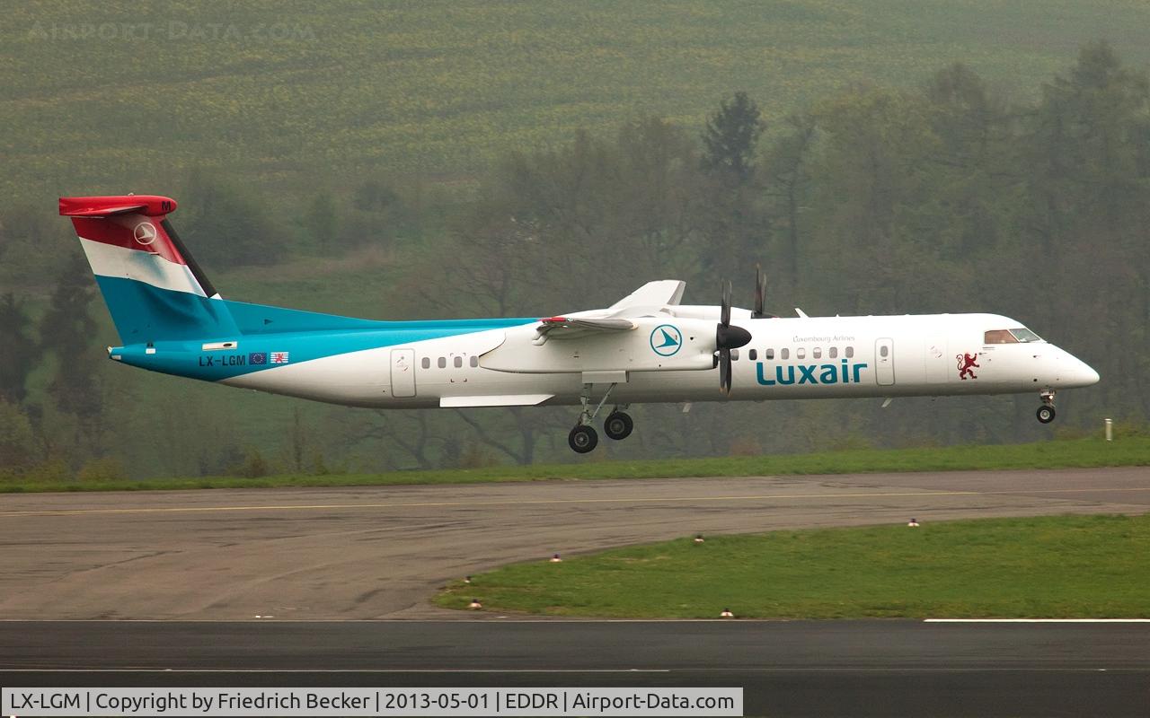 LX-LGM, 2012 De Havilland Canada DHC-8-402Q Dash 8 C/N 4425, short final RW09