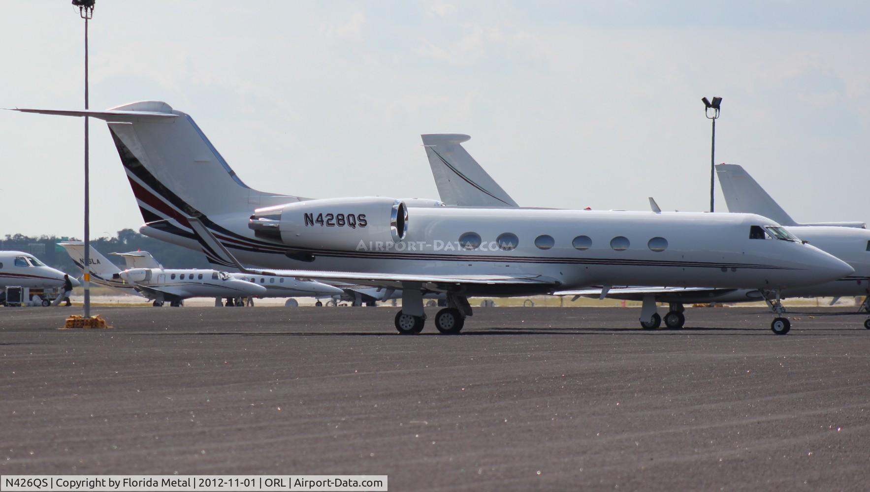 N426QS, 2000 Gulfstream Aerospace G-IV C/N 1426, Net Jets G-IV at NBAA