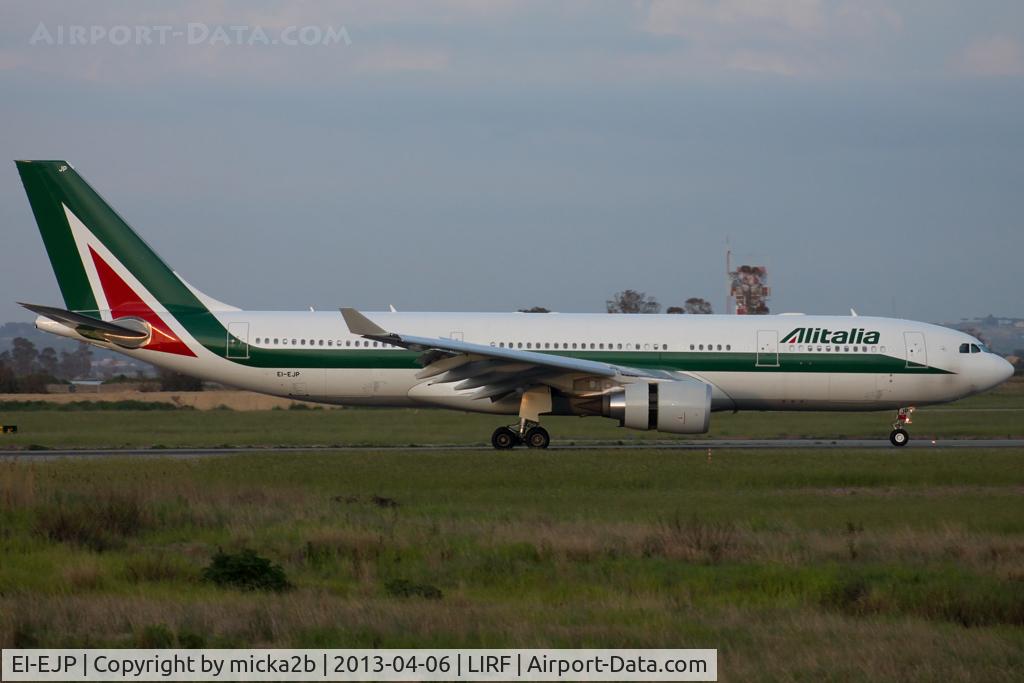 EI-EJP, 2012 Airbus A330-202 C/N 1354, Taxiing
