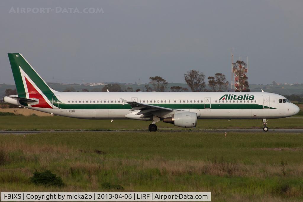 I-BIXS, 1997 Airbus A321-112 C/N 599, Taxiing. Scrapped in may 2020.