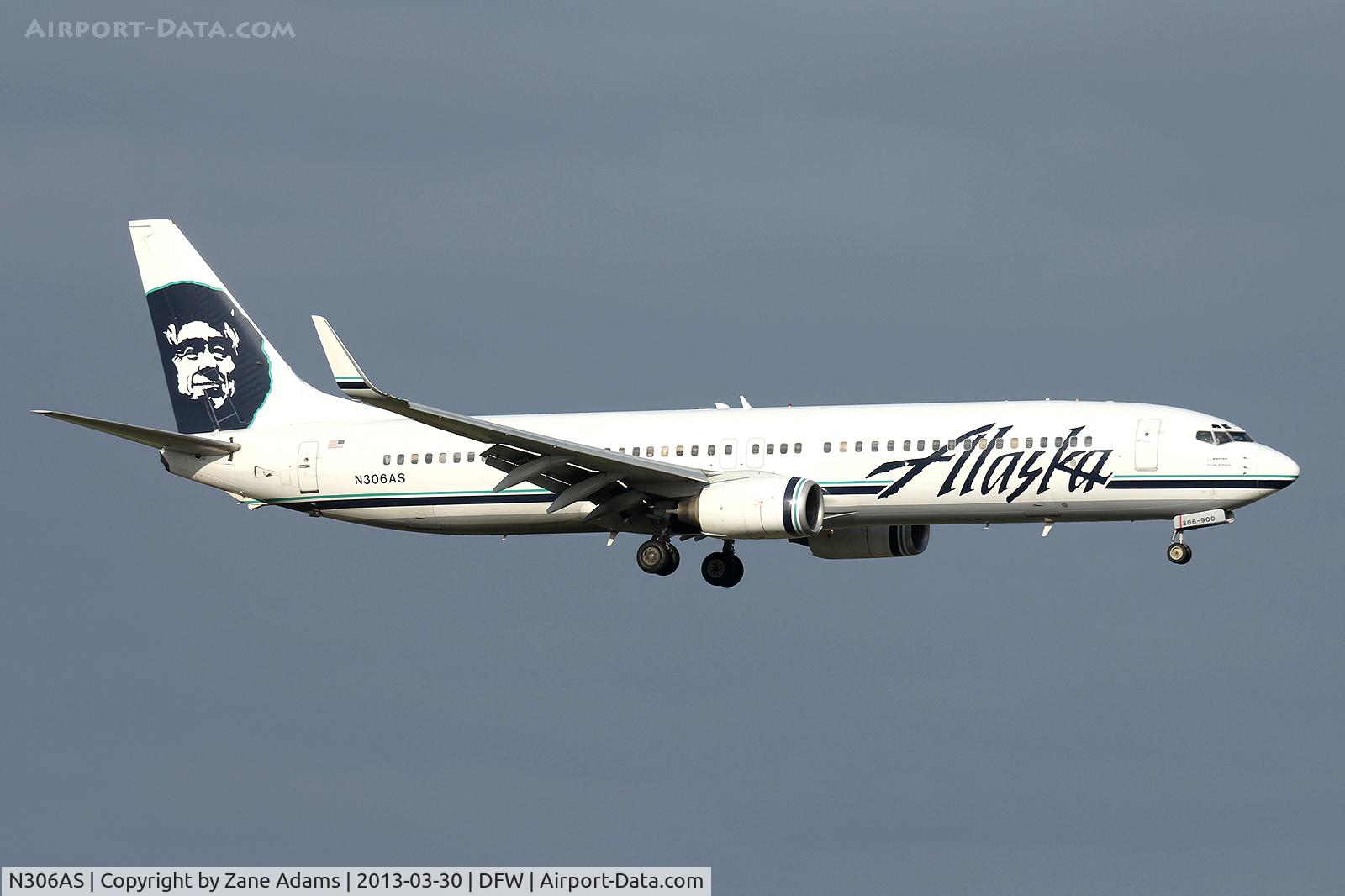 N306AS, 2001 Boeing 737-990 C/N 30014, Landing at DFW Airport