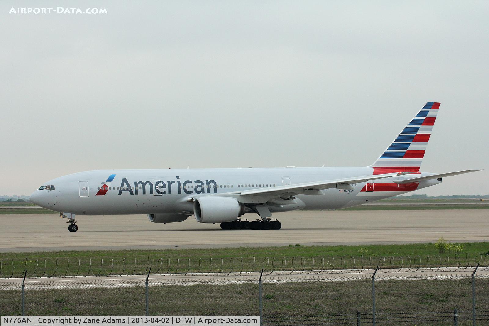 N776AN, 1999 Boeing 777-223 C/N 29582, American Airlines 777 in their new livery at DFW Airport.