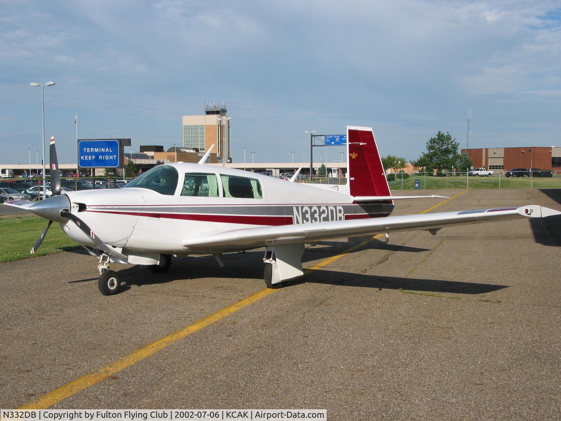 N332DB, 1980 Mooney M20J 201 C/N 24-0986, Sitting on old taxi-way at Akron-Canton Airport